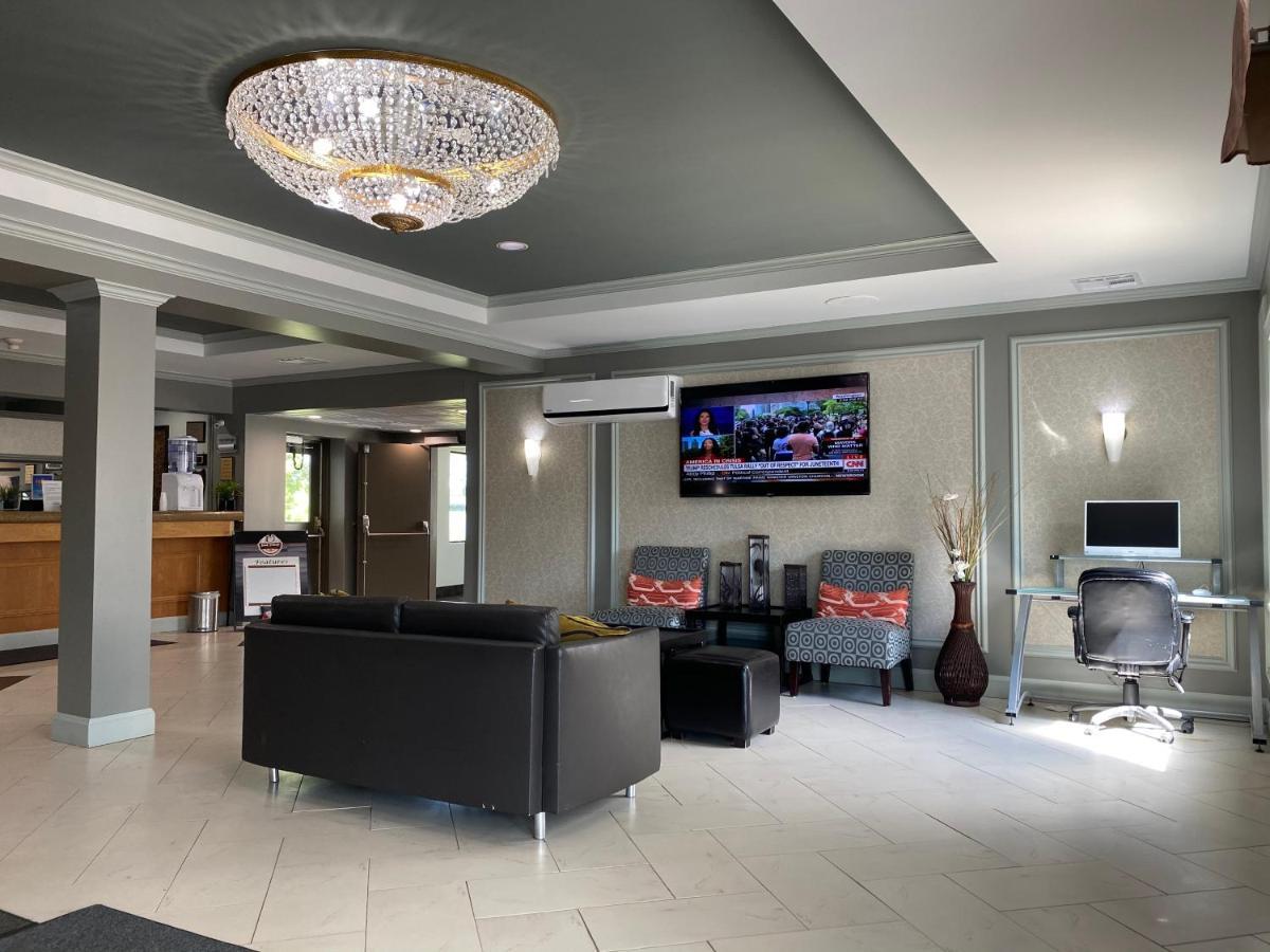 Travelodge By Wyndham New Brunswick Miramichi