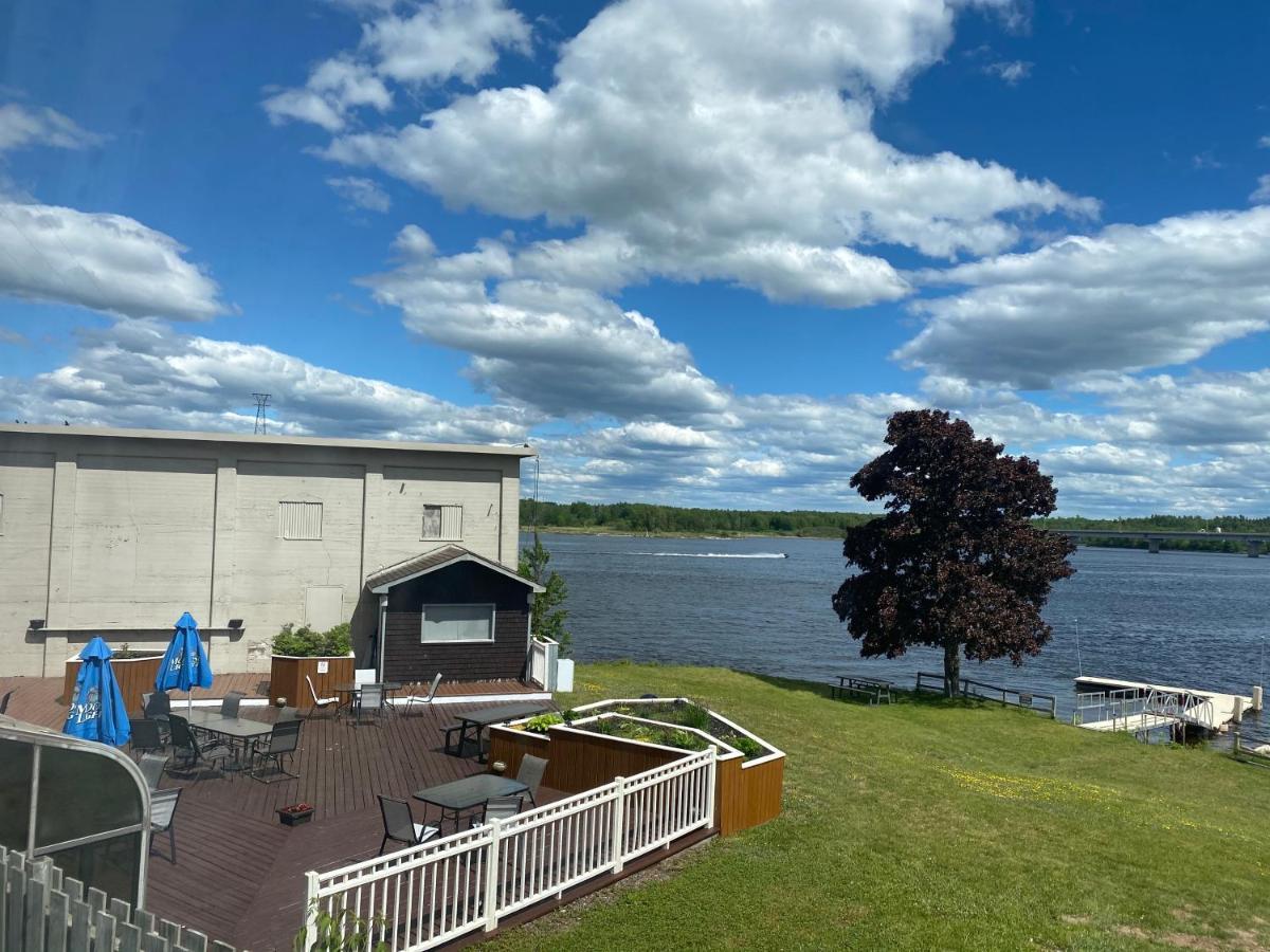 Travelodge By Wyndham New Brunswick Motel