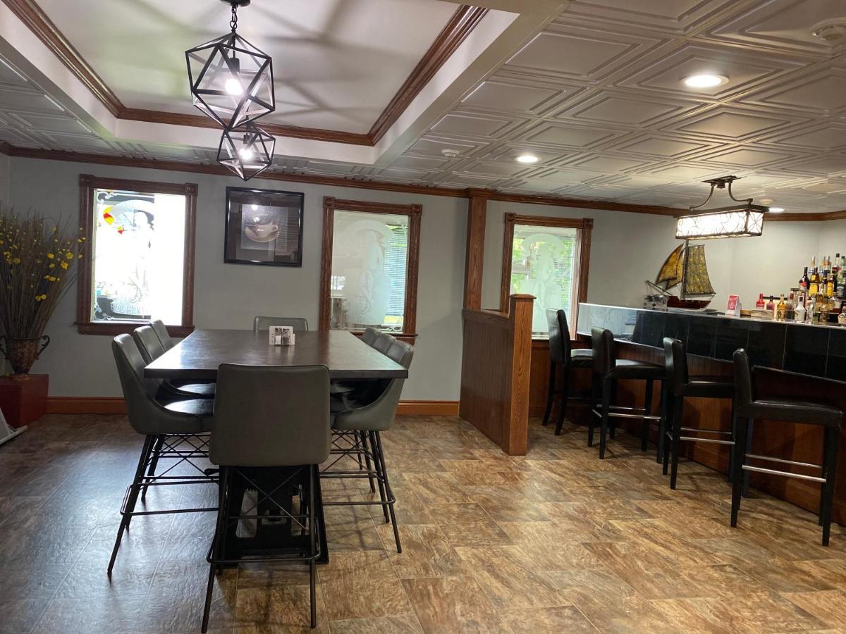 Motel Travelodge By Wyndham New Brunswick 3*