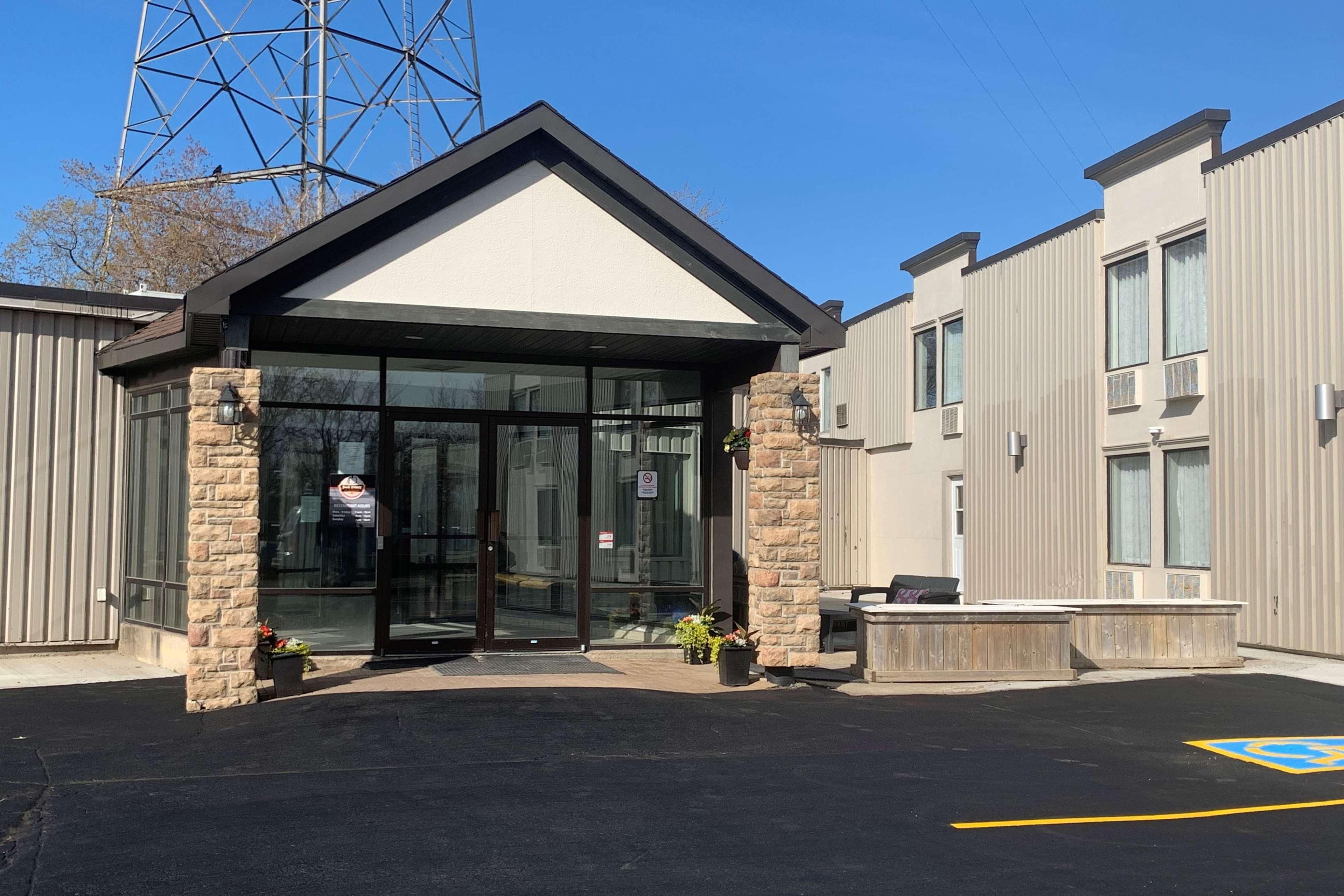Travelodge By Wyndham New Brunswick Motel Miramichi